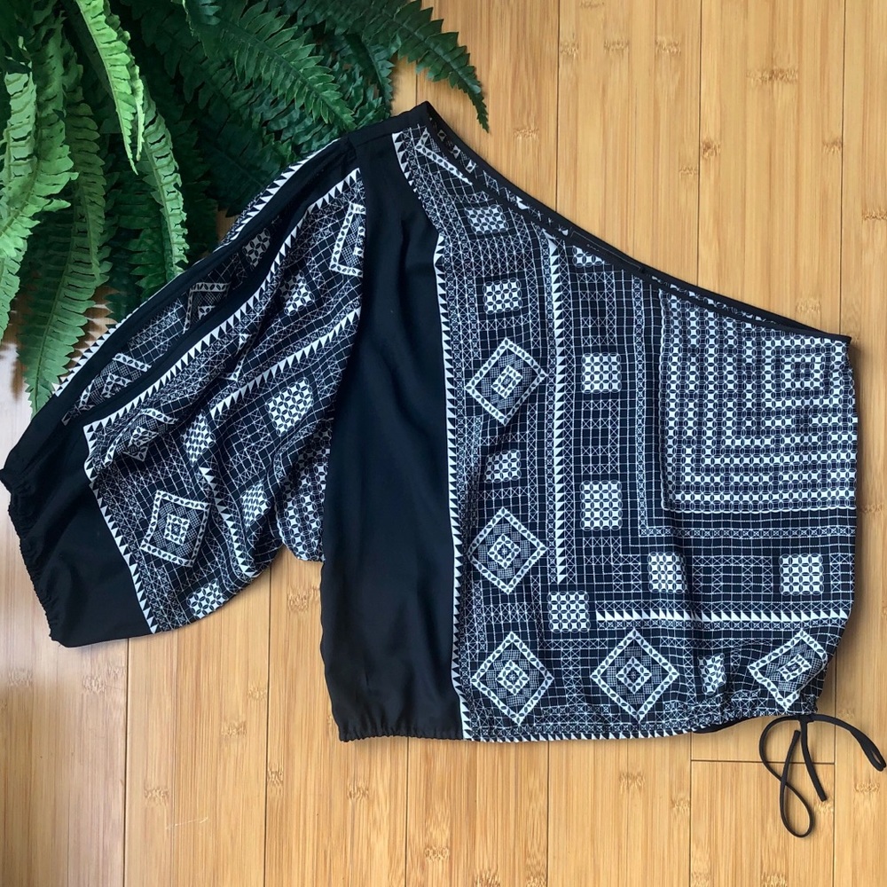 BCBG MAXAZRIA | One Shoulder Printed Top